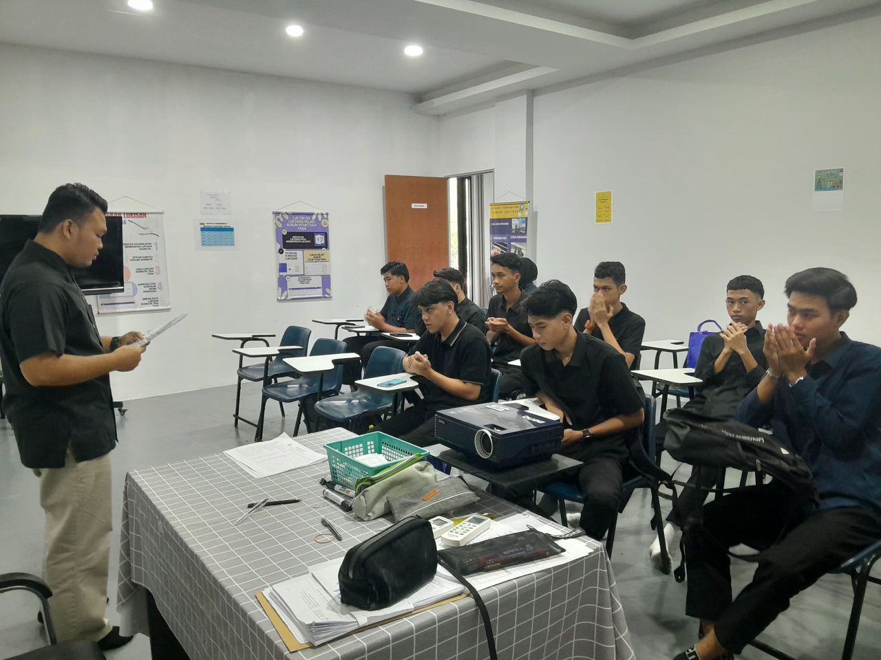 Latihan Industri