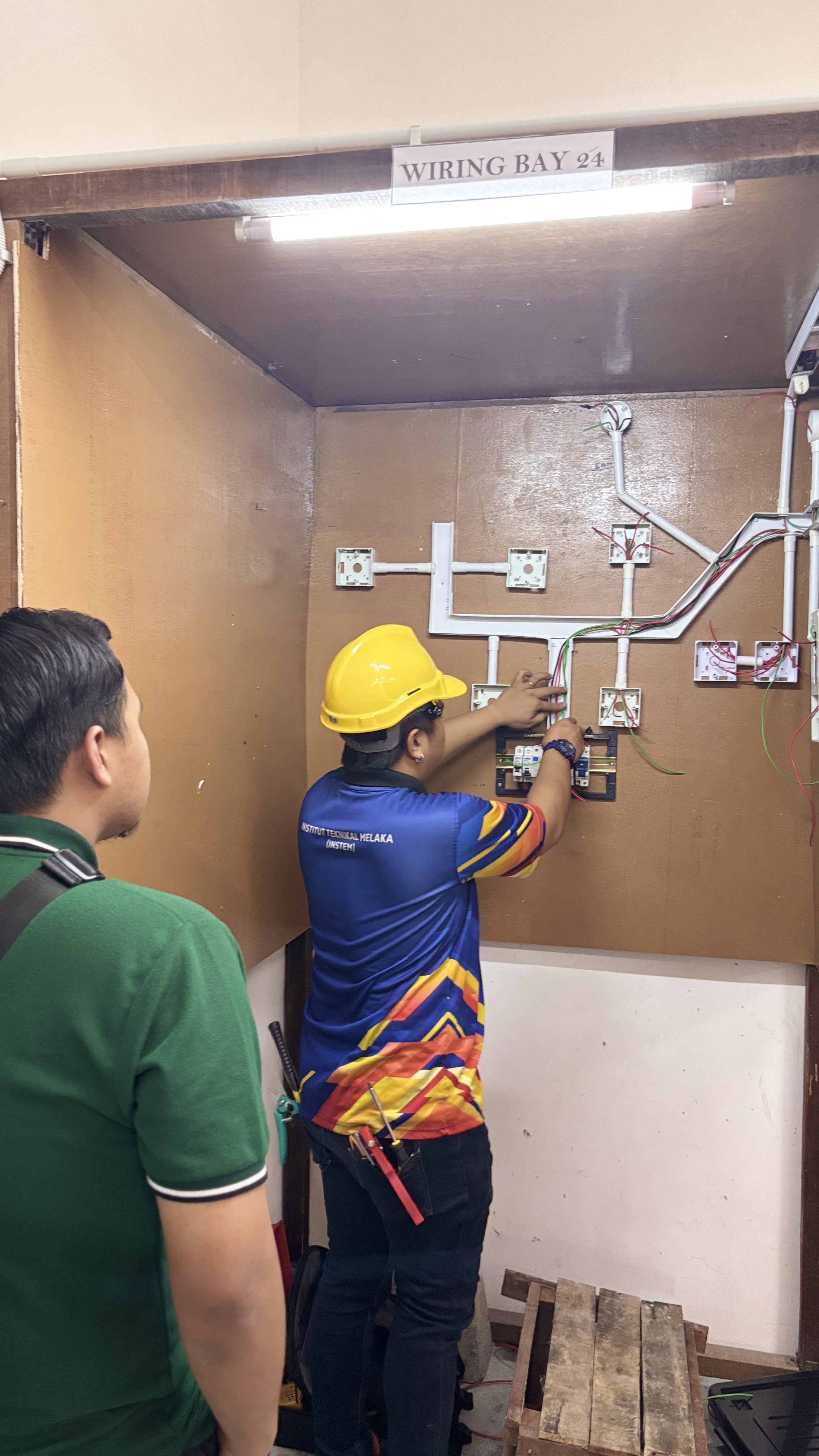 Pemasangan & Penyelenggaraan Eletrik (SKM 3)